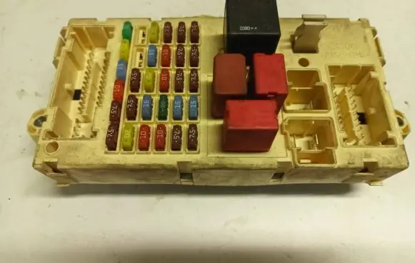 Peugeot Boxer Fuse module 1360733080
