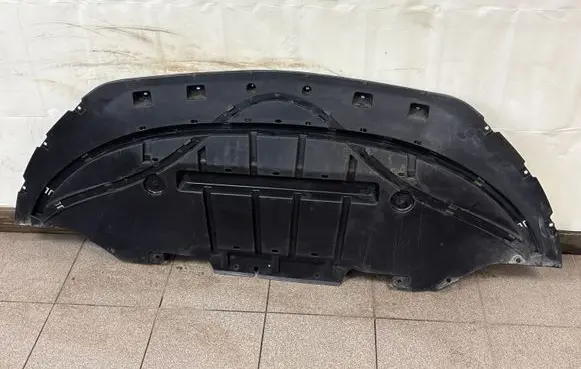 Ford Mustang VI Engine splash shield/under tray FR3B6A975CC