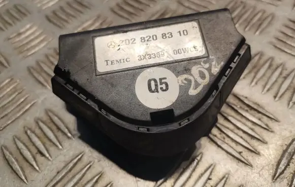 Mercedes-Benz C W202 Alarm movement detector/sensor 2028208310