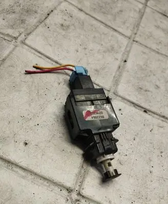Volvo V70 Brake pedal sensor switch 8622064