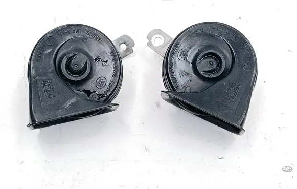 Dodge Grand Caravan Horn signal 05026976AC 05026986AC