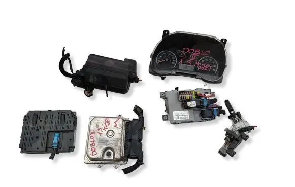 Fiat Doblo Engine control unit/module 51892332