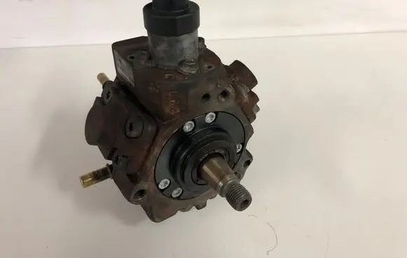Ford Focus C-MAX Fuel injection high pressure pump 0445010102