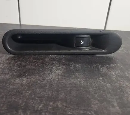 Renault Espace - Grand espace IV Electric window control switch 820032794