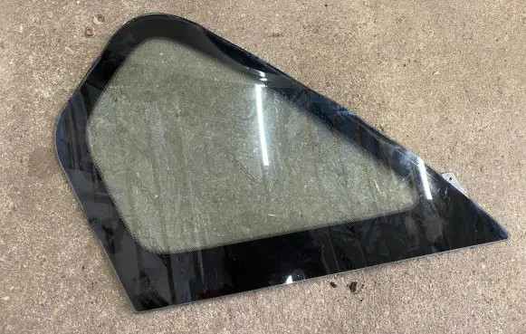 Subaru Legacy Rear side window