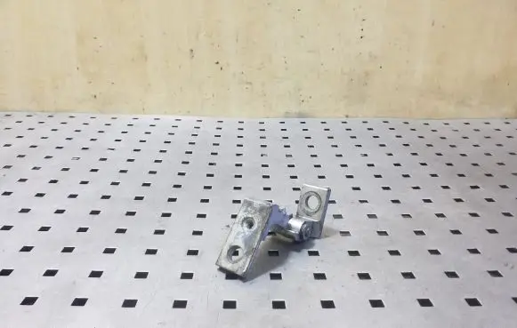 Audi A6 S6 C5 4B Front door upper hinge
