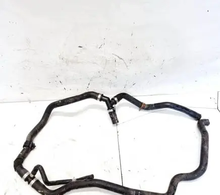 Engine coolant pipe/hose