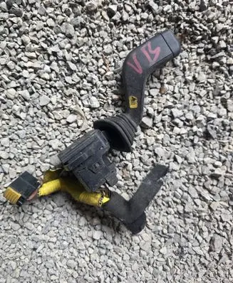 Opel Corsa B Wiper control stalk 90124931