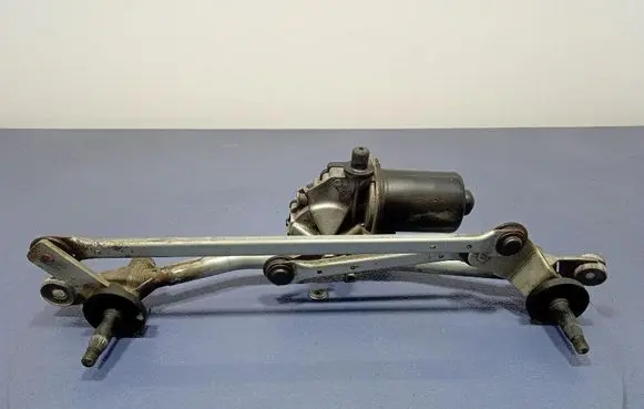 Hyundai ix20 Front wiper linkage and motor 981001P000