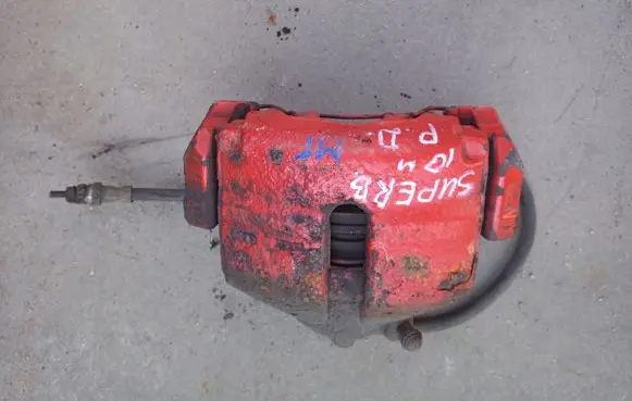 Skoda Superb B6 (3T) Front brake caliper