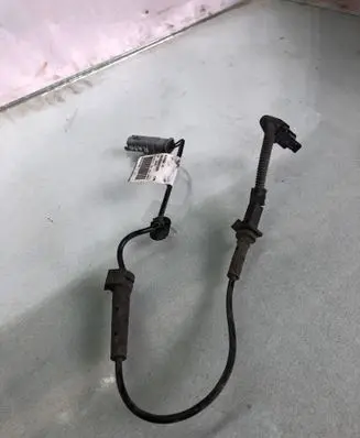 Peugeot 508 II ABS brake wheel speed sensor 9825606380