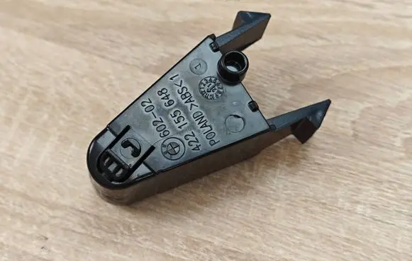 BMW 5 G30 G31 G38 Seat back rest lock catch 422155658