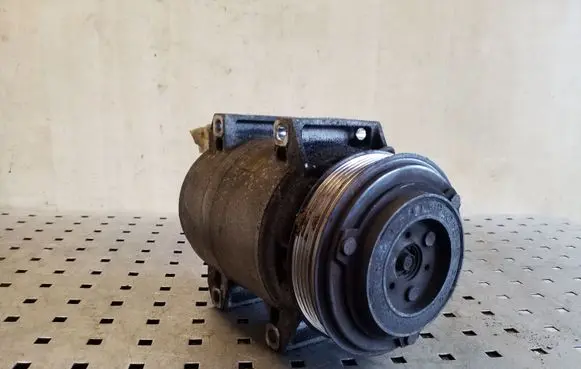 Volvo XC90 Air conditioning (A/C) compressor (pump) 30780326 8708581