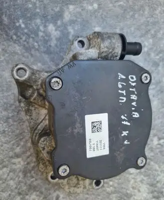 Skoda Octavia Mk2 (1Z) Vacuum pump 03L145207