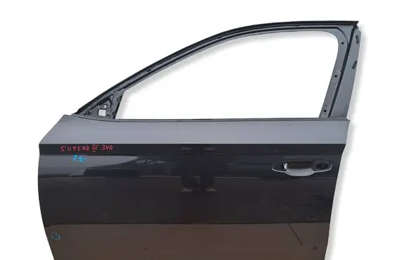 Skoda Superb B8 (3V) Front door 3V0831311