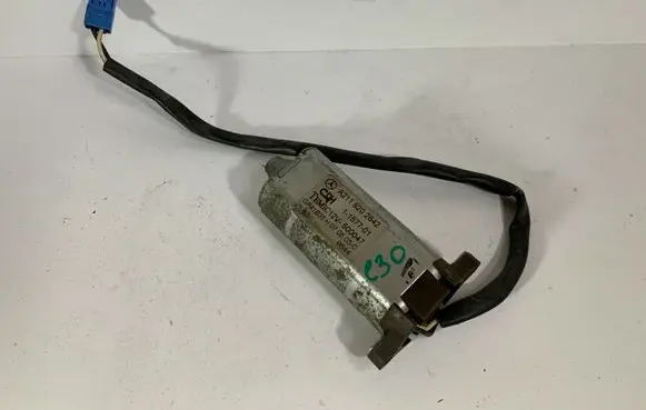 Mercedes-Benz E W211 Seat adjustment motor A2118202642