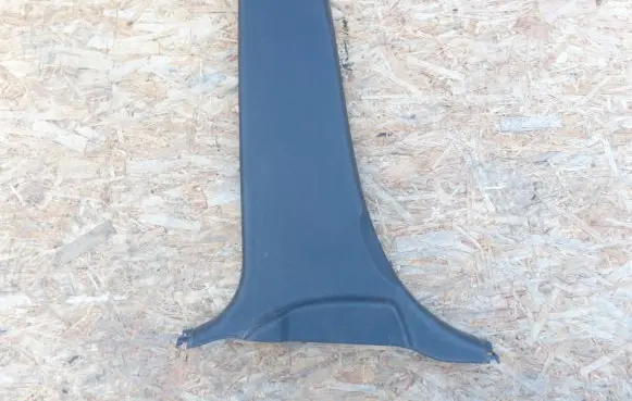 (B) pillar trim (bottom)