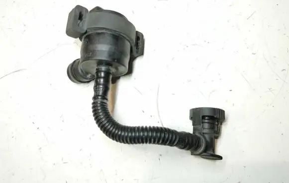 BMW 3 E90 E91 Valve vacuum 7551262