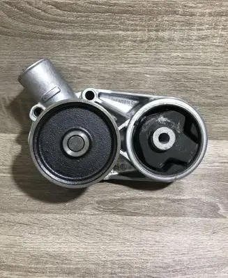 Volkswagen Golf VI Water pump 047121019C