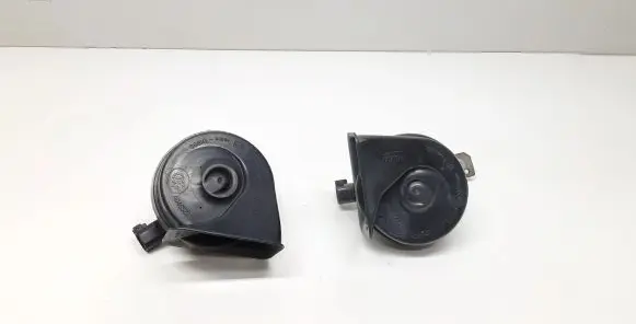 Volvo V70 Horn signal 08635072 08635071