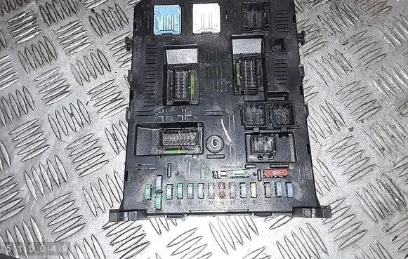 Citroen C6 Fuse module 9663510280