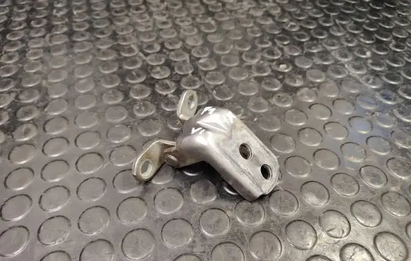 Nissan Murano Z51 Front door upper hinge