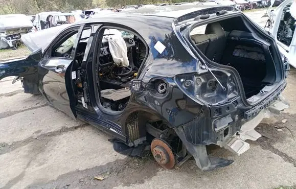 Mercedes-Benz A W176 Front quarter panel 