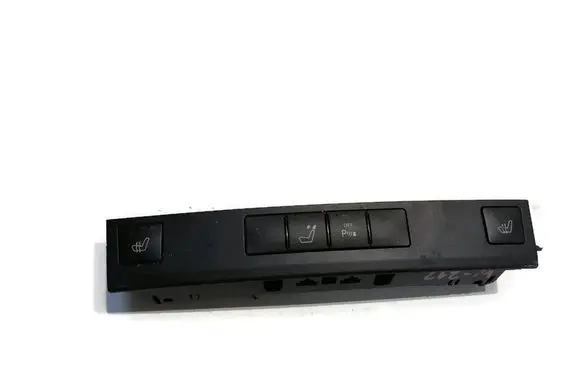 Mercedes-Benz E W212 Seat heating switch A2128202610