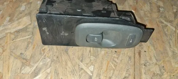 Volvo S60 Electric window control switch 30658117