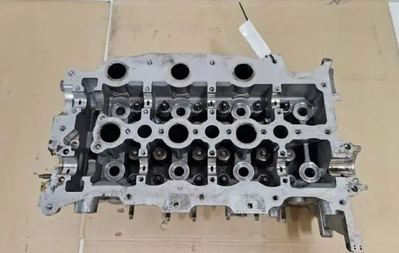 Jaguar XF X250 Engine head PM9X2Q6090-CA