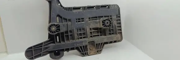 Volkswagen Touran I Battery box tray 1K0915333B