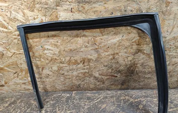 Rubber seal rear door