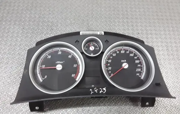 Opel Astra H Speedometer (instrument cluster) 13225977
