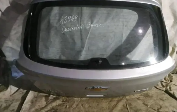 Chevrolet Cruze Tailgate/trunk/boot lid pilkas