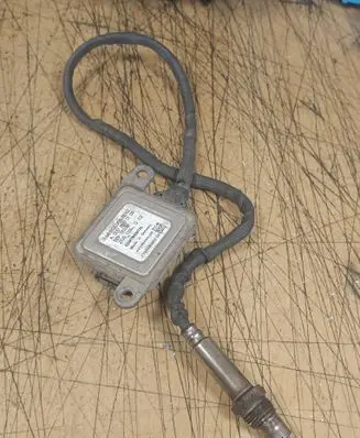 Mercedes-Benz V Class W447 Lambda probe sensor A0009050108