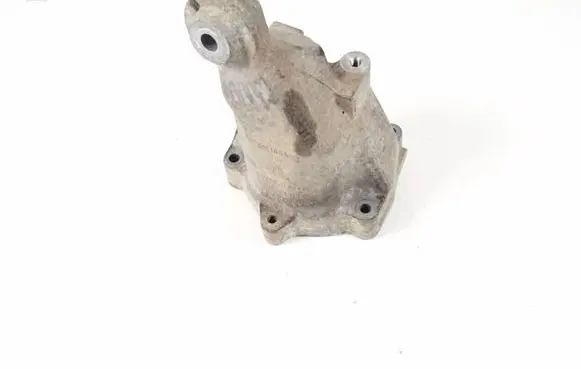 Mercedes-Benz C W204 Engine mounting bracket A6512233504
