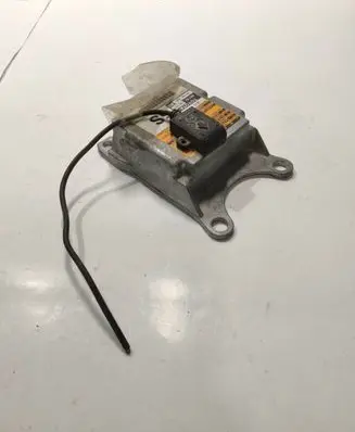 Toyota Hilux (AN10, AN20, AN30) Airbag control unit/module 891700K141 8G11223544 2310004801
