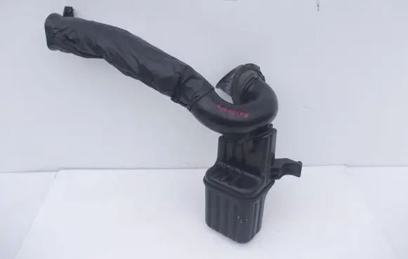 Chevrolet Captiva Intake resonator 20792676 20987239 20987238