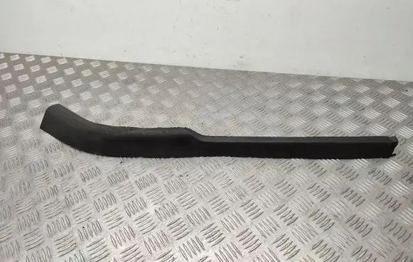 Front bumper lip