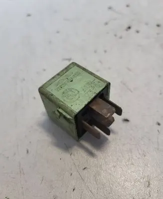 BMW 6 E63 E64 Other relay 8373700