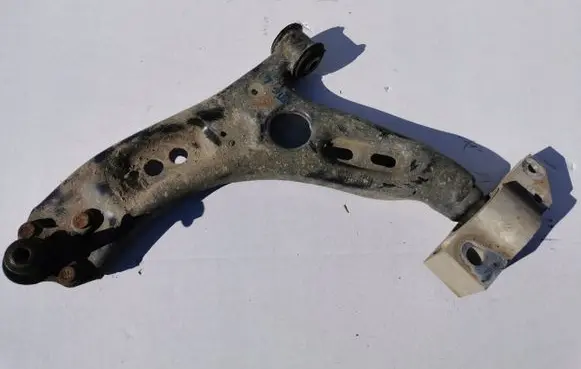Volkswagen Tiguan Rear control arm