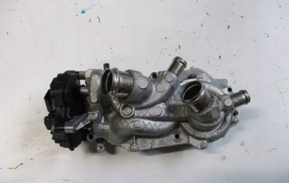 Volkswagen Arteon Water pump 05E121117C