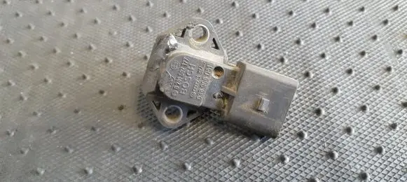 Volkswagen PASSAT B5 Air pressure sensor 038906051 0281002177