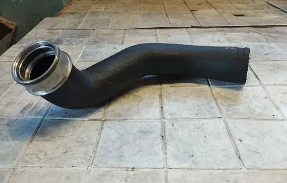 Mercedes-Benz R AMG W251 Intercooler hose/pipe A2515280582