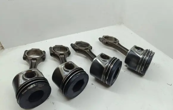 Audi A6 S6 C6 4F Piston with connecting rod 038jDE