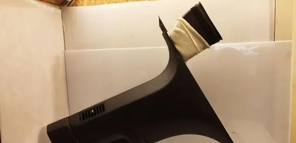 (B) pillar trim (bottom)