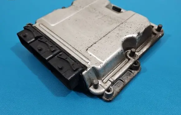 Renault Megane I Engine control unit/module ECU 0281010819 IMPRK1526190