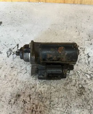 Volkswagen Golf IV Starter motor 0001125007 02A9102