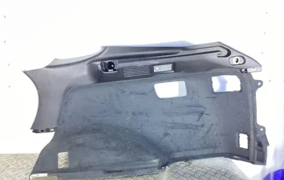 Trunk/boot lower side trim panel