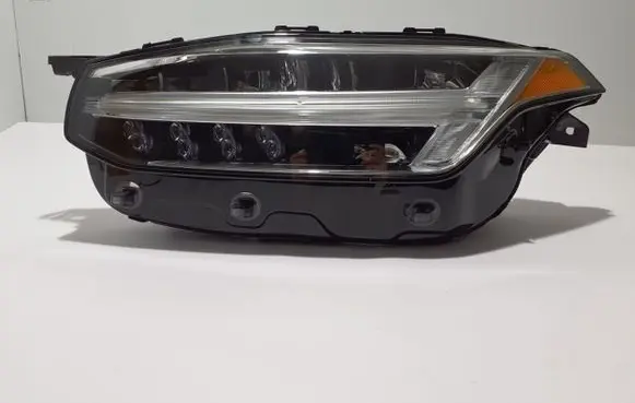 Volvo XC90 Headlight/headlamp 32420454